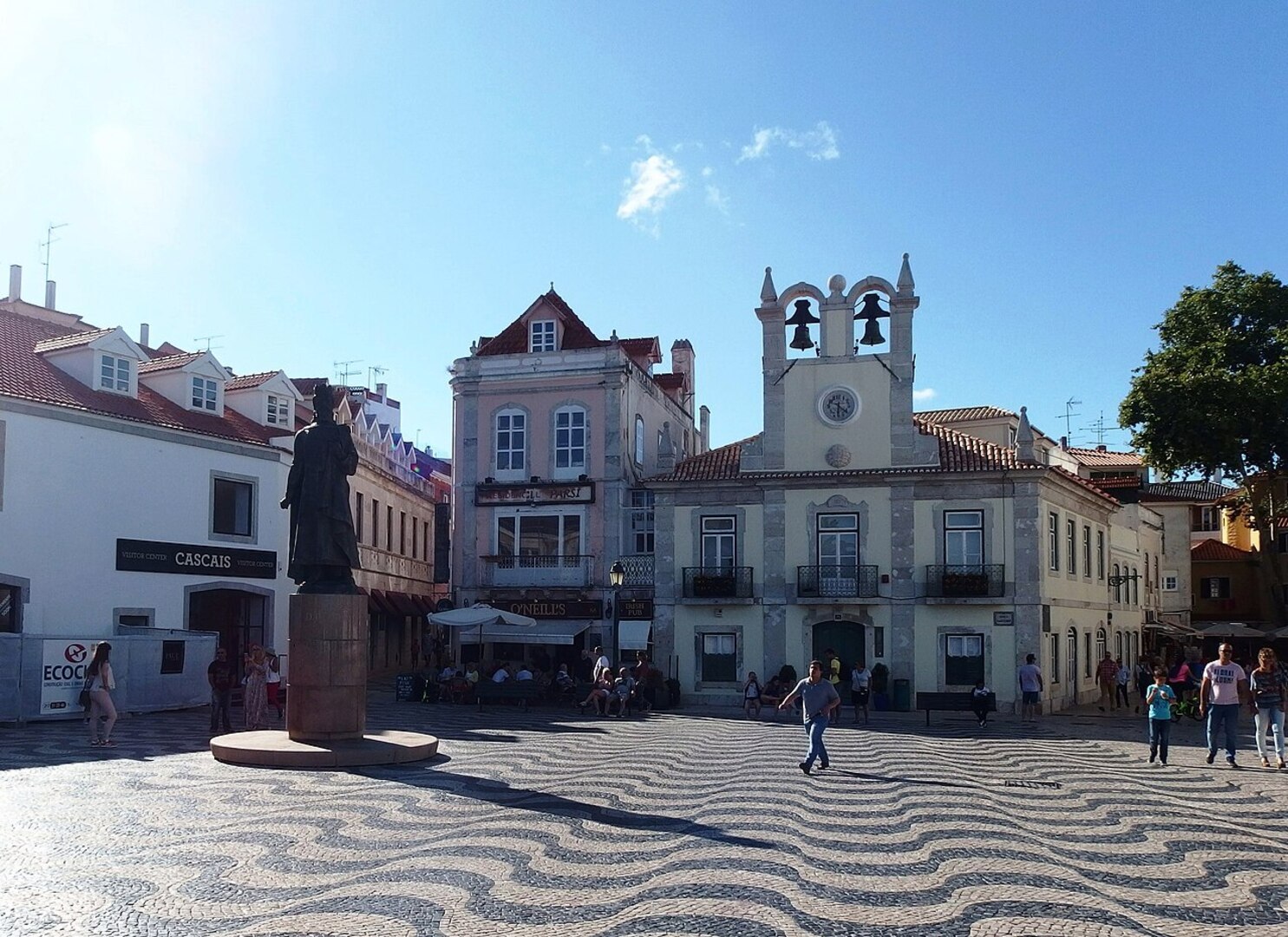 Cascais town center on a sunny June afternoon