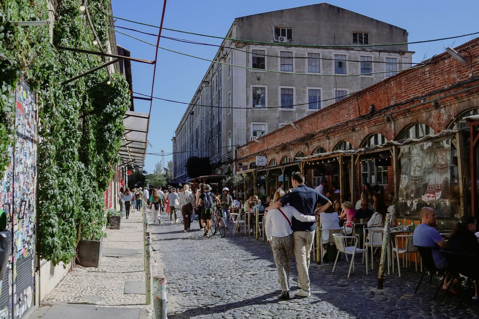 Cobbled lanes and cafés in Sintra historic center during spring
