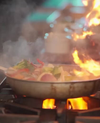 Cocinando en una sartén