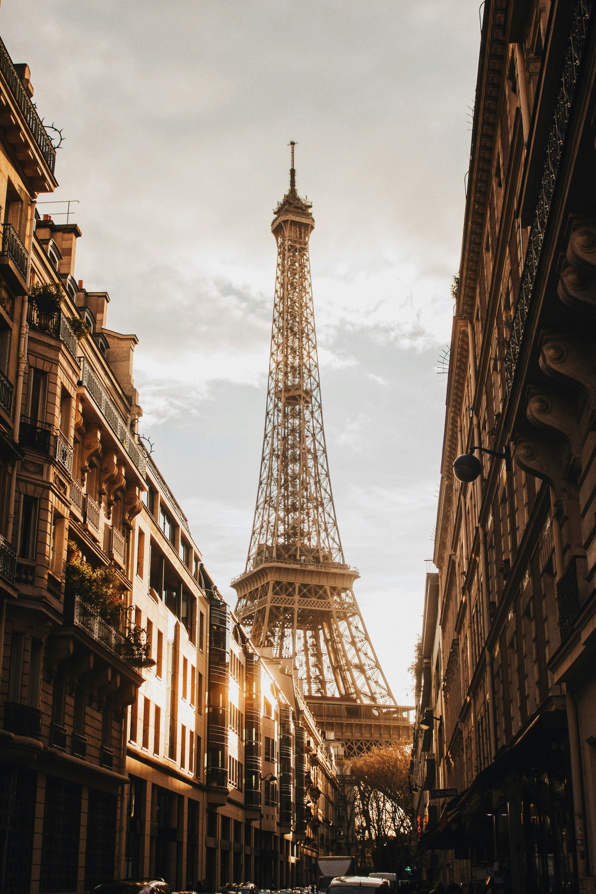 Eiffel, Metro & Montmartre