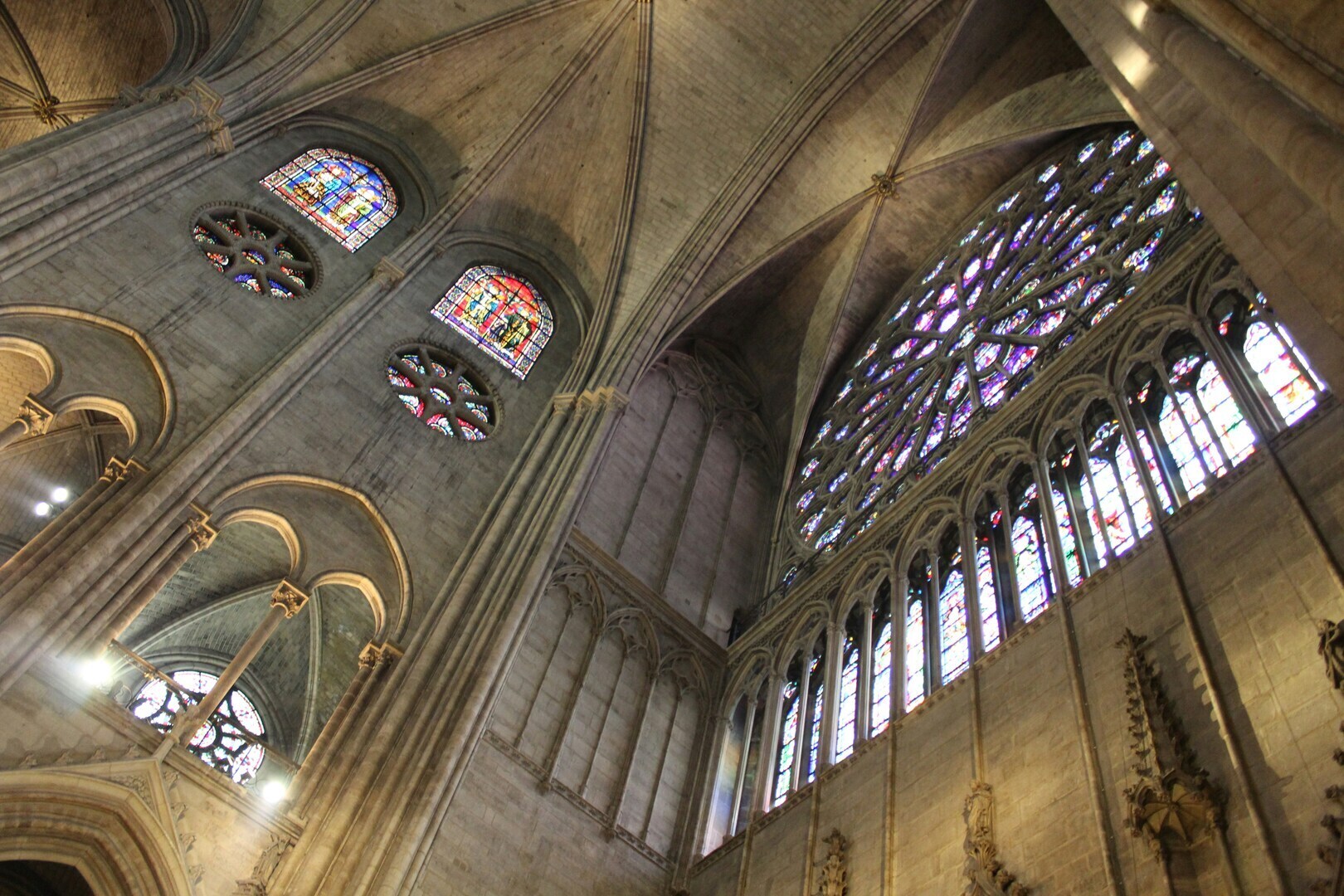 Close-up view of Notre Dame's famous flying buttresses and architectural details