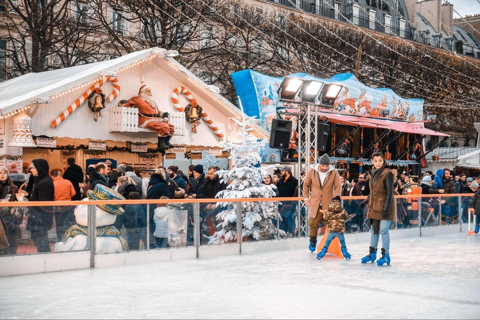 Christmas market in Paris